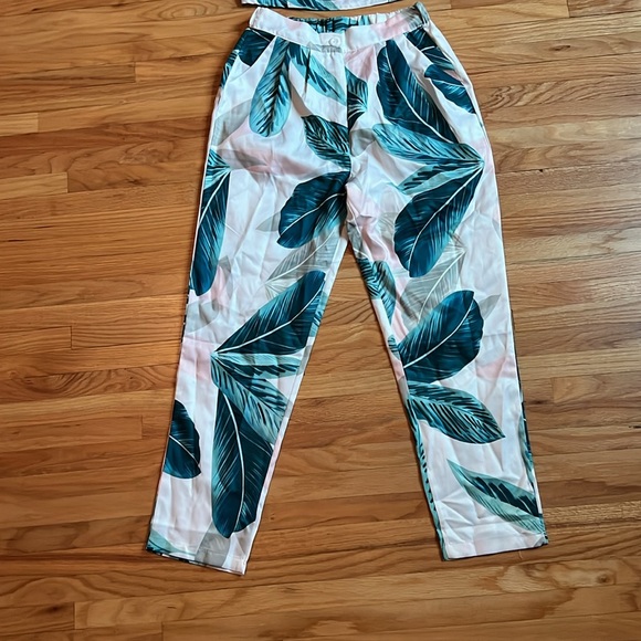 Two piece adjustable top set. - Picture 4 of 7